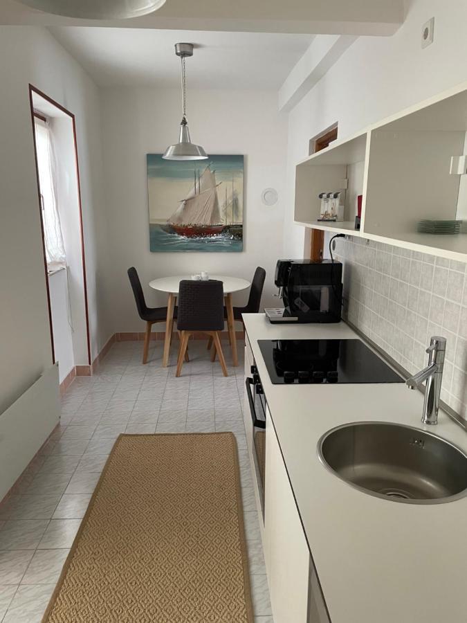 Holiday Home Cesarica Karlobag Exterior foto