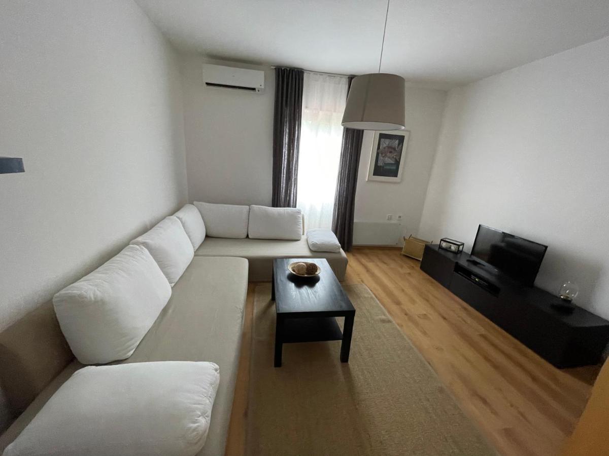 Holiday Home Cesarica Karlobag Exterior foto
